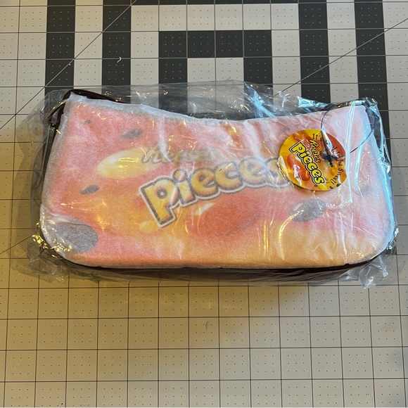 Reese pieces purse by hersheys - Picture 2 of 7